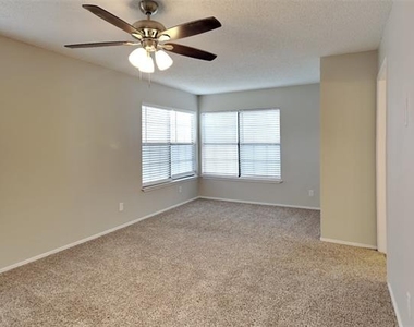4208 Staghorn Circle N - Photo Thumbnail 6