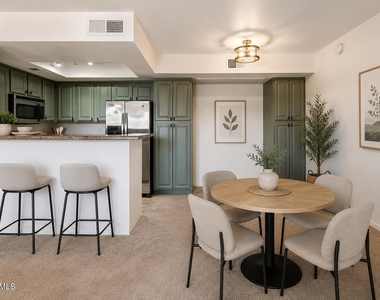 3601 W Tierra Buena Lane - Photo Thumbnail 5