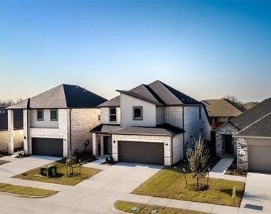 3916 Nasworthy Drive - Photo Thumbnail 1
