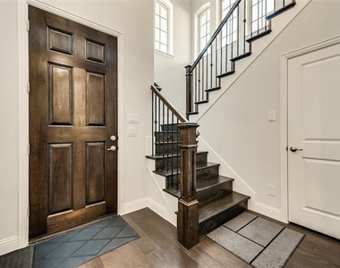 2480 Cathedral Drive - Photo Thumbnail 4