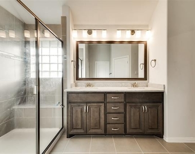2480 Cathedral Drive - Photo Thumbnail 16