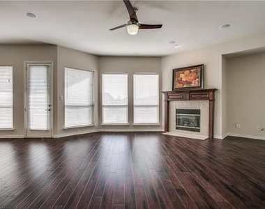 4193 Victory Drive - Photo Thumbnail 12