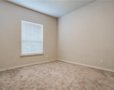 4193 Victory Drive - Photo Thumbnail 19