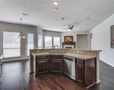 4193 Victory Drive - Photo Thumbnail 10