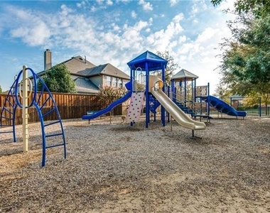 4193 Victory Drive - Photo Thumbnail 34