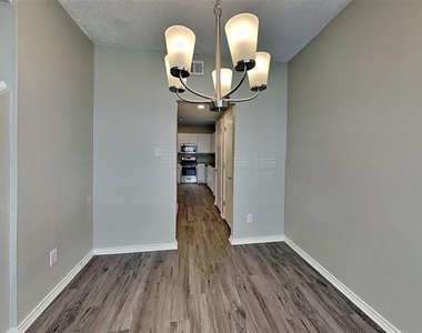 600 Blue Leaf Drive - Photo Thumbnail 8