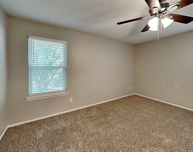 600 Blue Leaf Drive - Photo Thumbnail 15