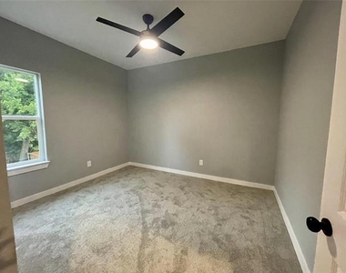 1317 Hemphill Street - Photo Thumbnail 13