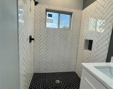 1317 Hemphill Street - Photo Thumbnail 11