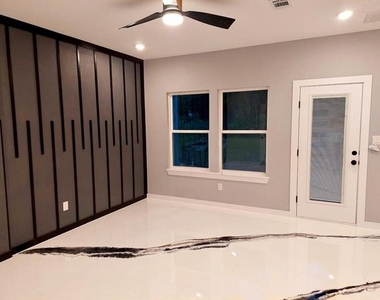 1317 Hemphill Street - Photo Thumbnail 4