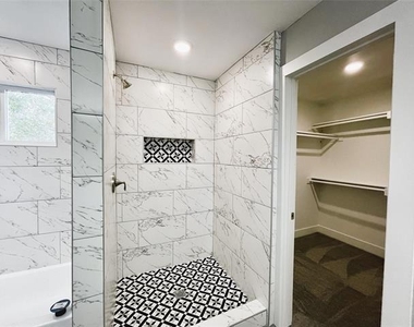 1806 Fuller Street - Photo Thumbnail 9