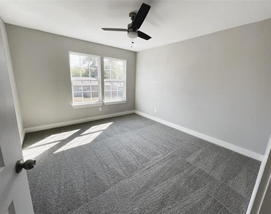 1806 Fuller Street - Photo Thumbnail 13