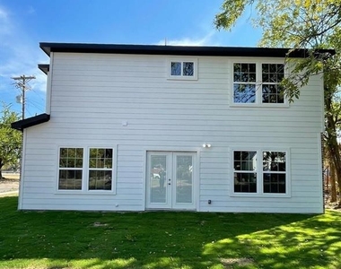 1806 Fuller Street - Photo Thumbnail 16