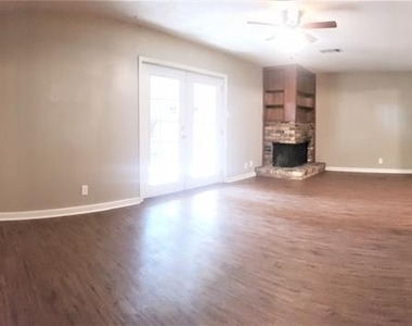 7604 Bridges Avenue - Photo Thumbnail 5