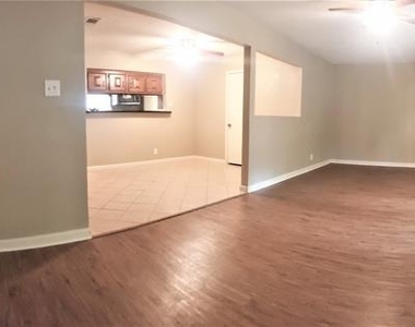 7604 Bridges Avenue - Photo Thumbnail 6