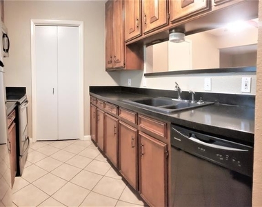 7604 Bridges Avenue - Photo Thumbnail 3