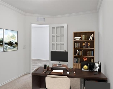 605 Grenada Lake Drive - Photo Thumbnail 6