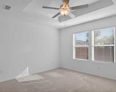 605 Grenada Lake Drive - Photo Thumbnail 17