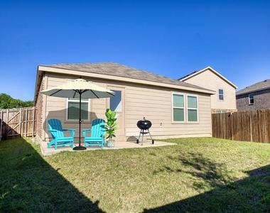 605 Grenada Lake Drive - Photo Thumbnail 31