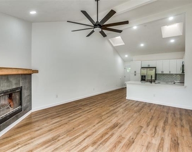 1108 Highpoint Road - Photo Thumbnail 3