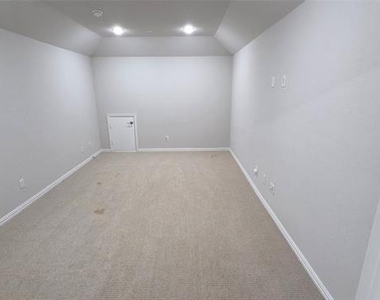 1629 White Snowberry Lane - Photo Thumbnail 25