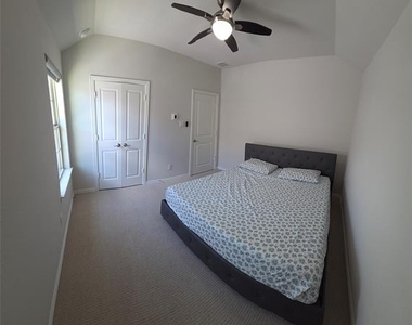 1629 White Snowberry Lane - Photo Thumbnail 9