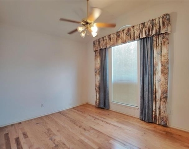 7316 Milton Lane - Photo Thumbnail 9