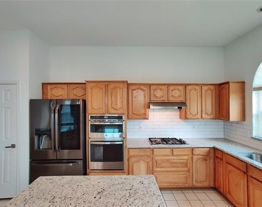 7316 Milton Lane - Photo Thumbnail 7