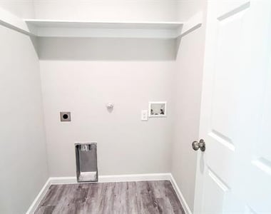 4105 Stuart Street - Photo Thumbnail 19