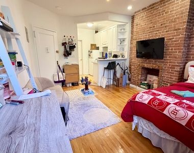 534 East 83rd Street - Photo Thumbnail 2