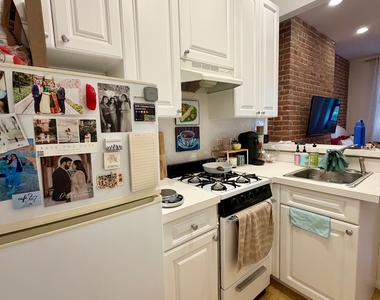 534 East 83rd Street - Photo Thumbnail 3