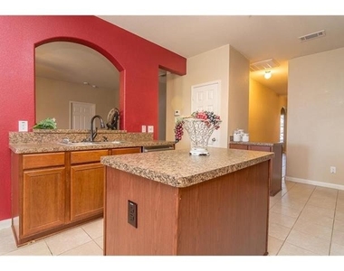 1009 Hawthorne Road - Photo Thumbnail 10