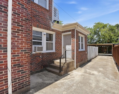 813 W 8th Street - Photo Thumbnail 19