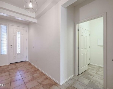 22273 N 102nd Lane - Photo Thumbnail 11
