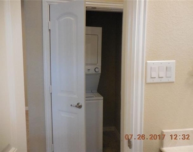 12916 Coast Way - Photo Thumbnail 9