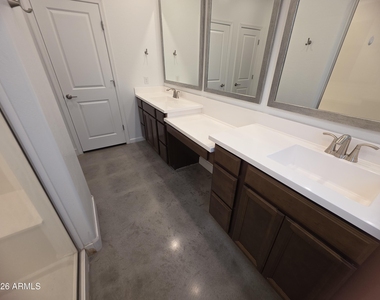 320 S 202nd Lane - Photo Thumbnail 13