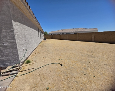 320 S 202nd Lane - Photo Thumbnail 19