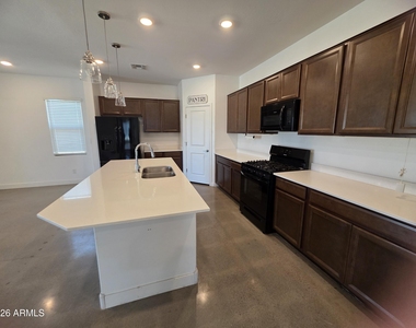 320 S 202nd Lane - Photo Thumbnail 2