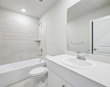 5910 Broadacre Drive - Photo Thumbnail 6
