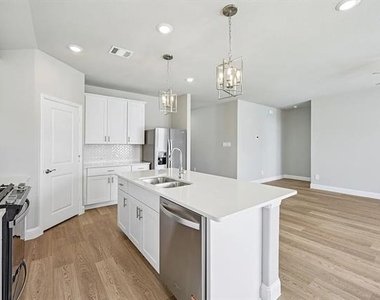 5910 Broadacre Drive - Photo Thumbnail 20