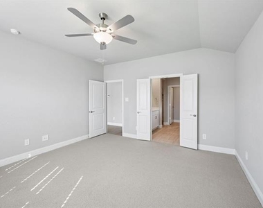 5910 Broadacre Drive - Photo Thumbnail 26