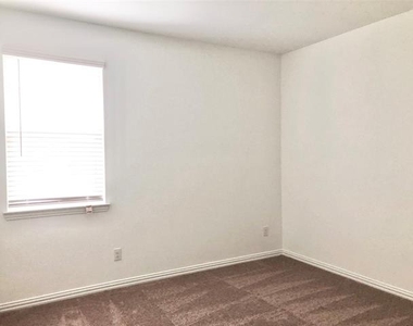 508 Poplar Street - Photo Thumbnail 21