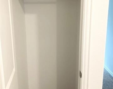 508 Poplar Street - Photo Thumbnail 29