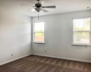 508 Poplar Street - Photo Thumbnail 14