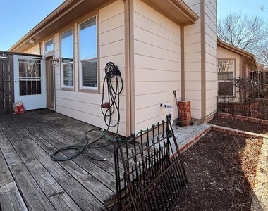 1615 Bur Oak Drive - Photo Thumbnail 25