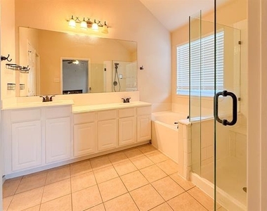 1615 Bur Oak Drive - Photo Thumbnail 15