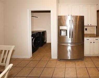 1615 Bur Oak Drive - Photo Thumbnail 10