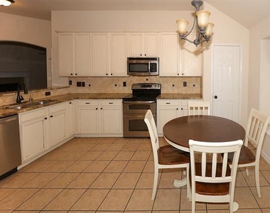 1615 Bur Oak Drive - Photo Thumbnail 9