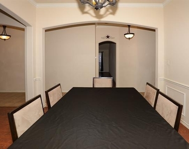 1615 Bur Oak Drive - Photo Thumbnail 5
