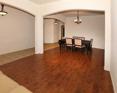 1615 Bur Oak Drive - Photo Thumbnail 2